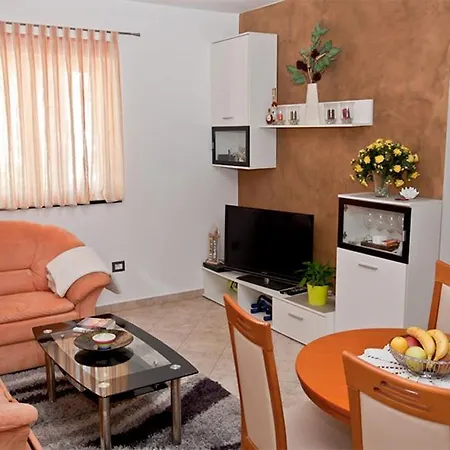 With Parking Space Novigrad - 2536 Appartement Novigrad Istria