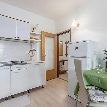 Appartement With Parking Space Novigrad - 2536 *