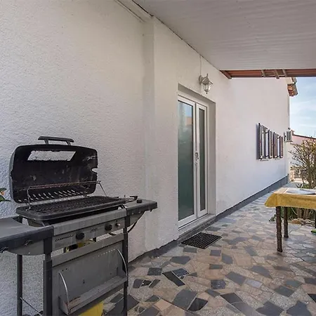 With Parking Space Novigrad - 2536 Appartement